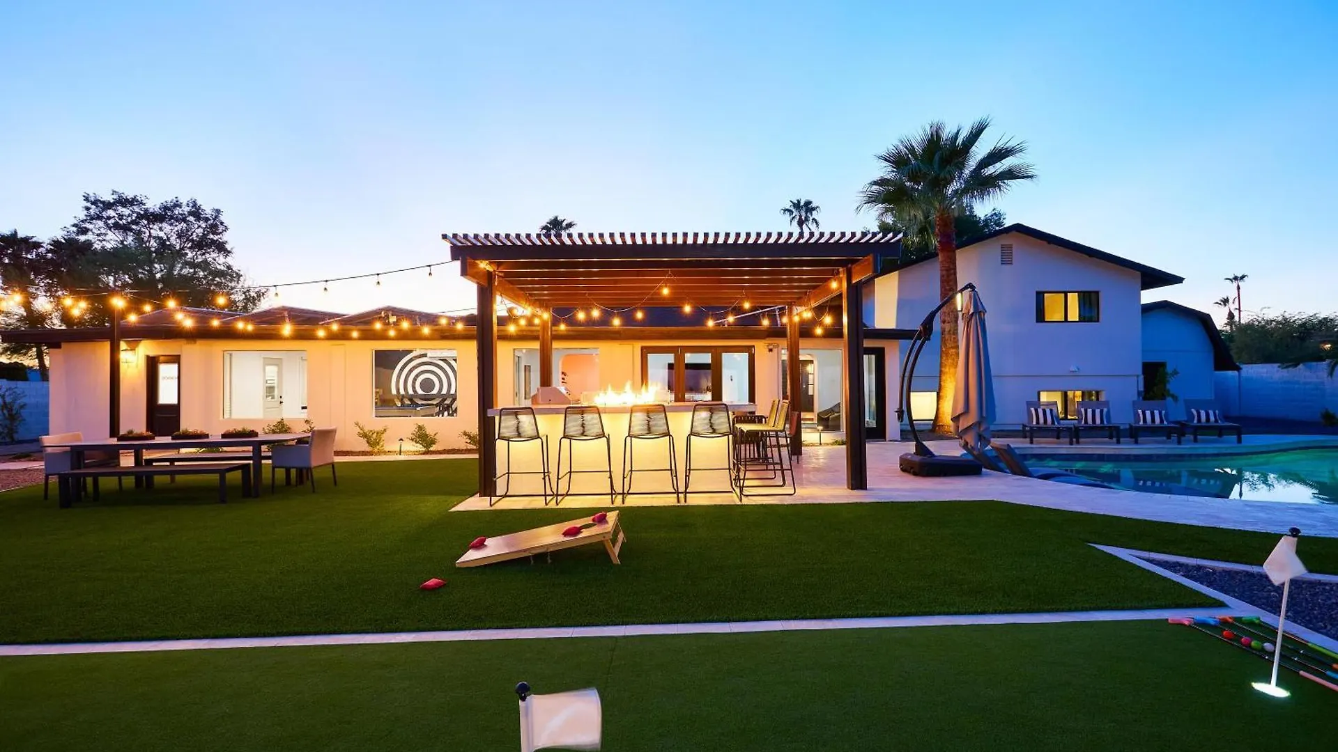 Sunburst Estate - Pool - Hot Tub - Tons Of Games! Villa Phoenix Holiday home